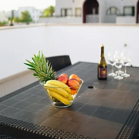 Wonderful Flats With Pool By Host Wise Apartment *