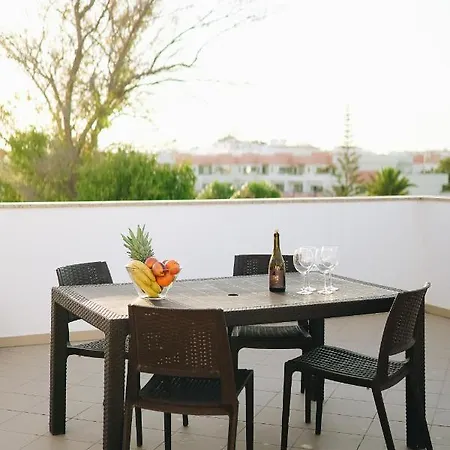 Wonderful Flats With Pool By Host Wise Apartment