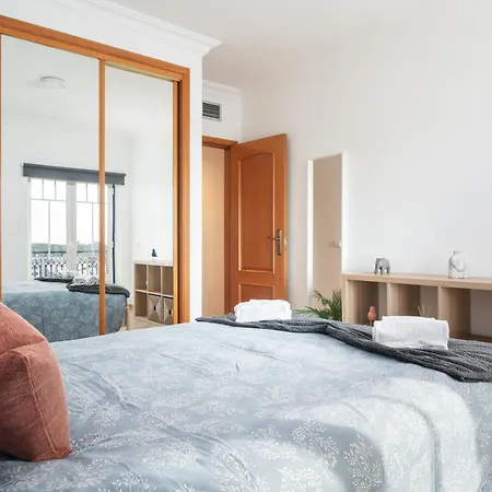 Apartamento Wonderful Flats With Pool By Host Wise *