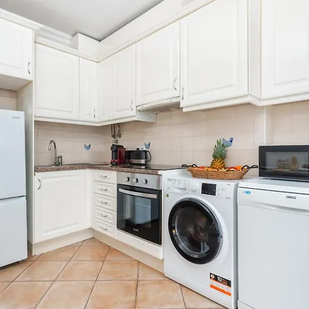 Apartamento Wonderful Flats With Pool By Host Wise