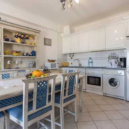 Wonderful Flats With Pool By Host Wise *